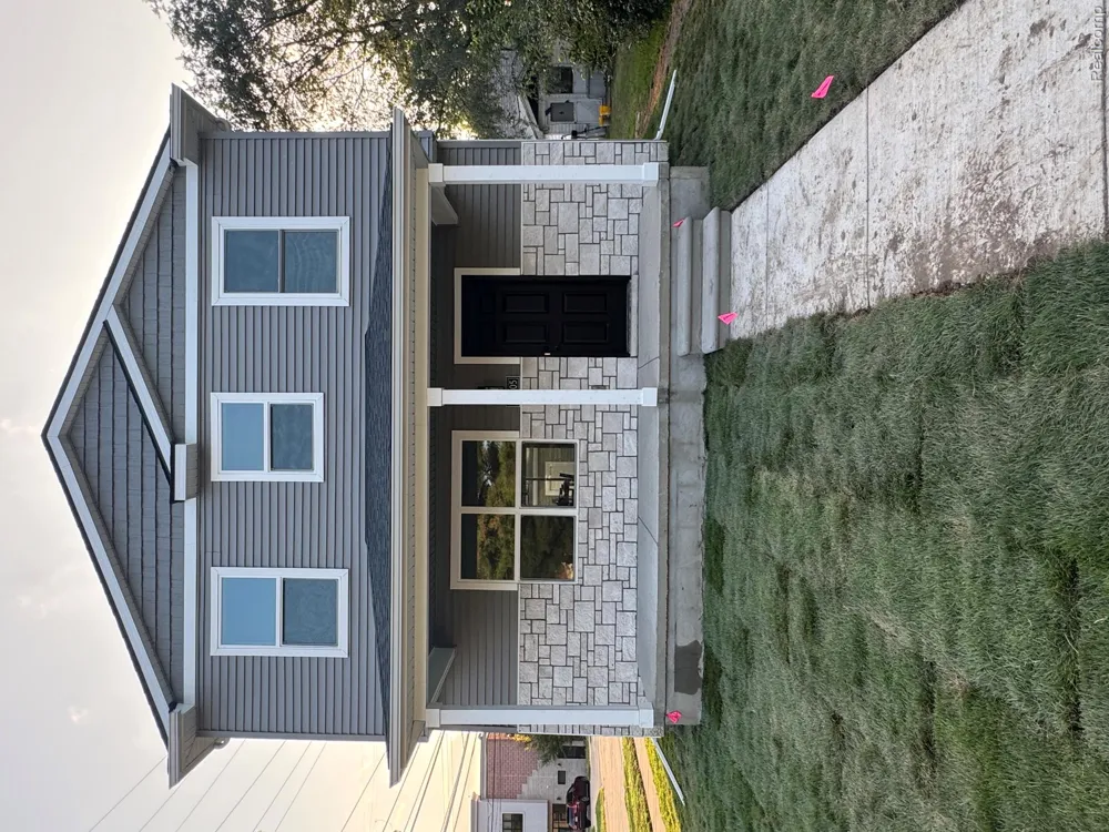27305 GROVELAND AVENUE Madison Heights City, MI 48071