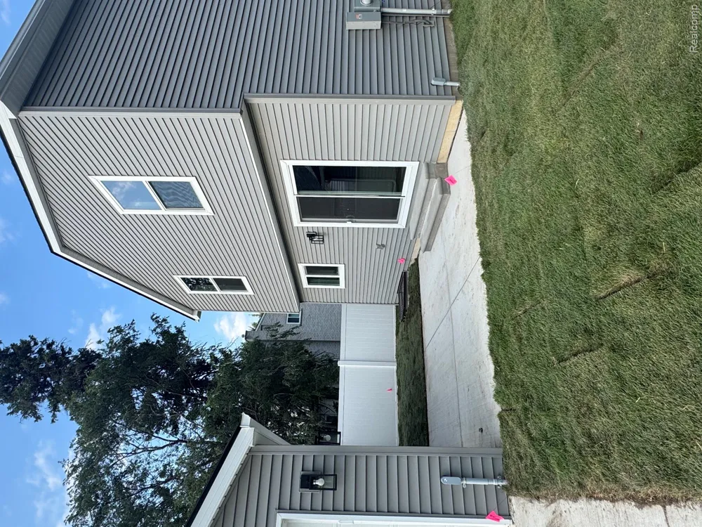 27305 GROVELAND AVENUE Madison Heights City, MI 48071