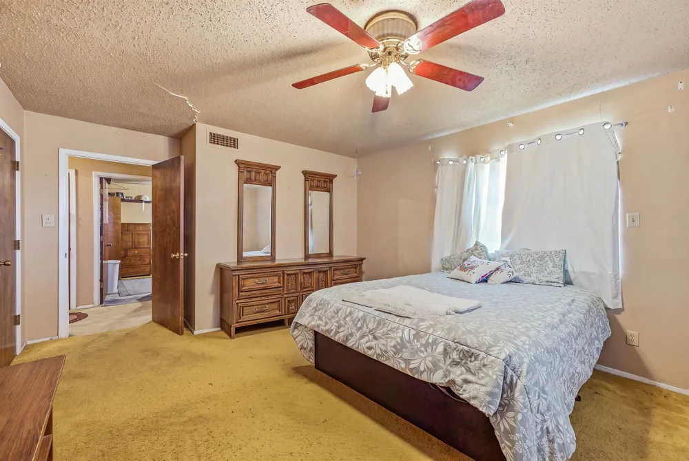 1642 Salesville Road Mineral Wells, TX 76067