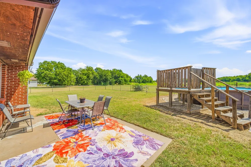 1642 Salesville Road Mineral Wells, TX 76067