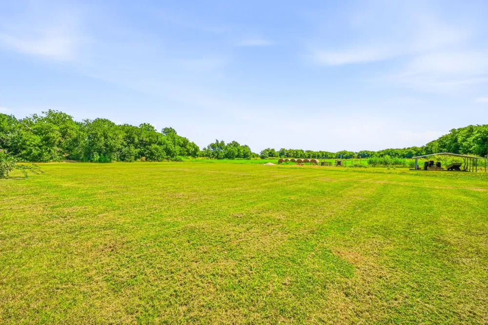 1642 Salesville Road Mineral Wells, TX 76067