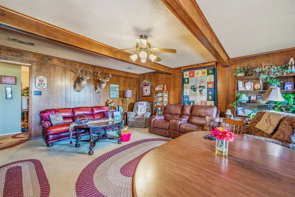 1642 Salesville Road Mineral Wells, TX 76067