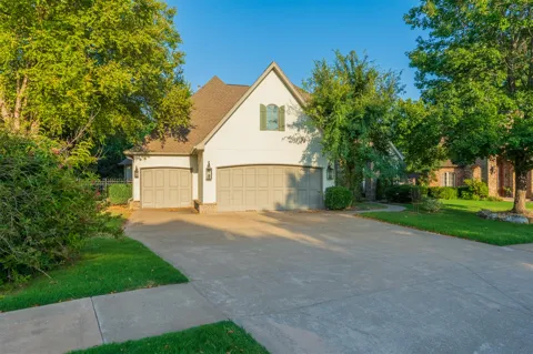 10529 S 92nd East Circle