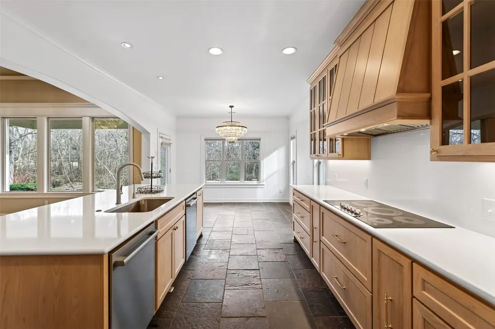 10529 S 92nd East Circle Tulsa, OK 74133