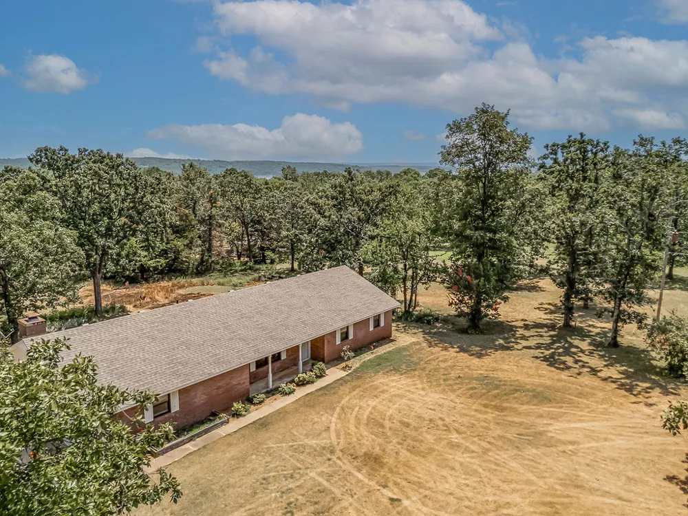 73502 Cyclone Hollow Road Wagoner, OK 74467
