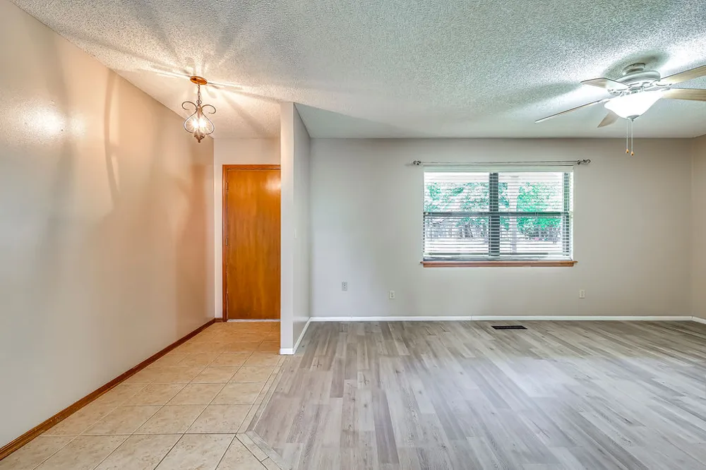 73502 Cyclone Hollow Road Wagoner, OK 74467