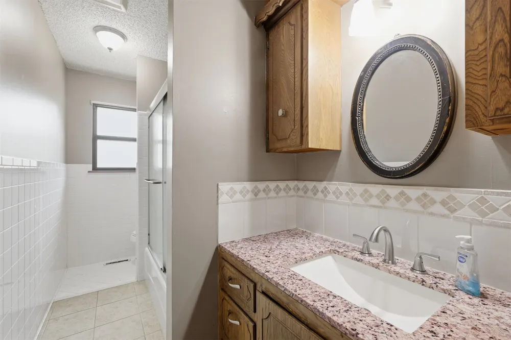 73502 Cyclone Hollow Road Wagoner, OK 74467