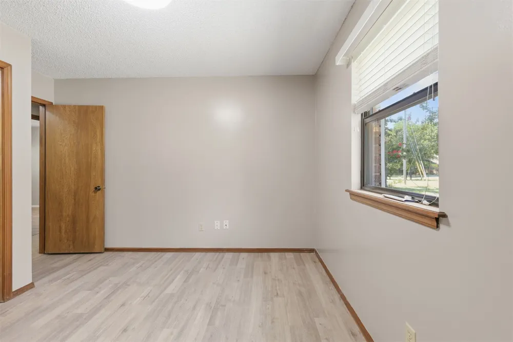 73502 Cyclone Hollow Road Wagoner, OK 74467