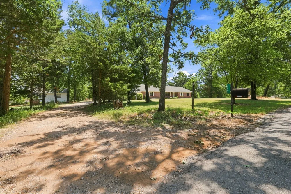 73502 Cyclone Hollow Road Wagoner, OK 74467