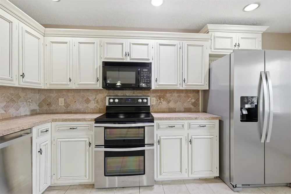73502 Cyclone Hollow Road Wagoner, OK 74467