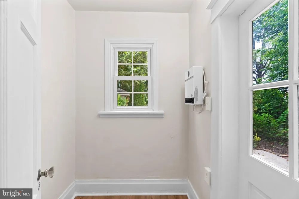58 E IRVIN AVENUE Hagerstown, MD 21742