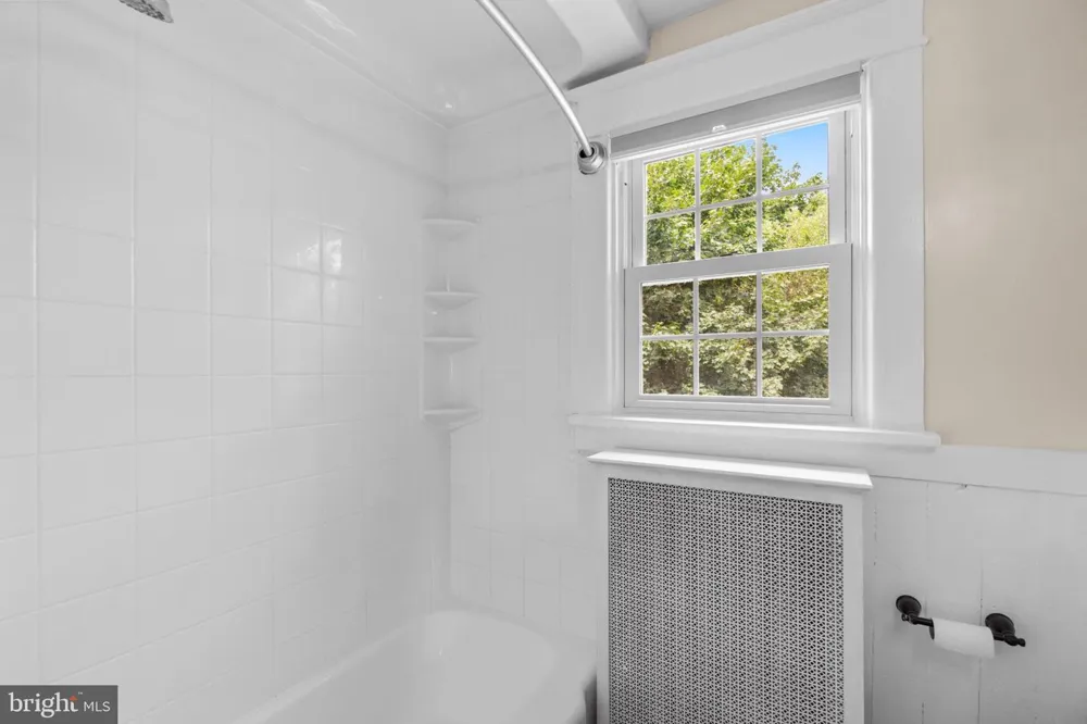 58 E IRVIN AVENUE Hagerstown, MD 21742
