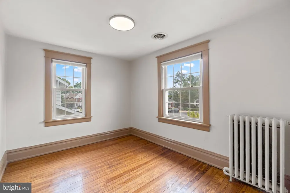 58 E IRVIN AVENUE Hagerstown, MD 21742