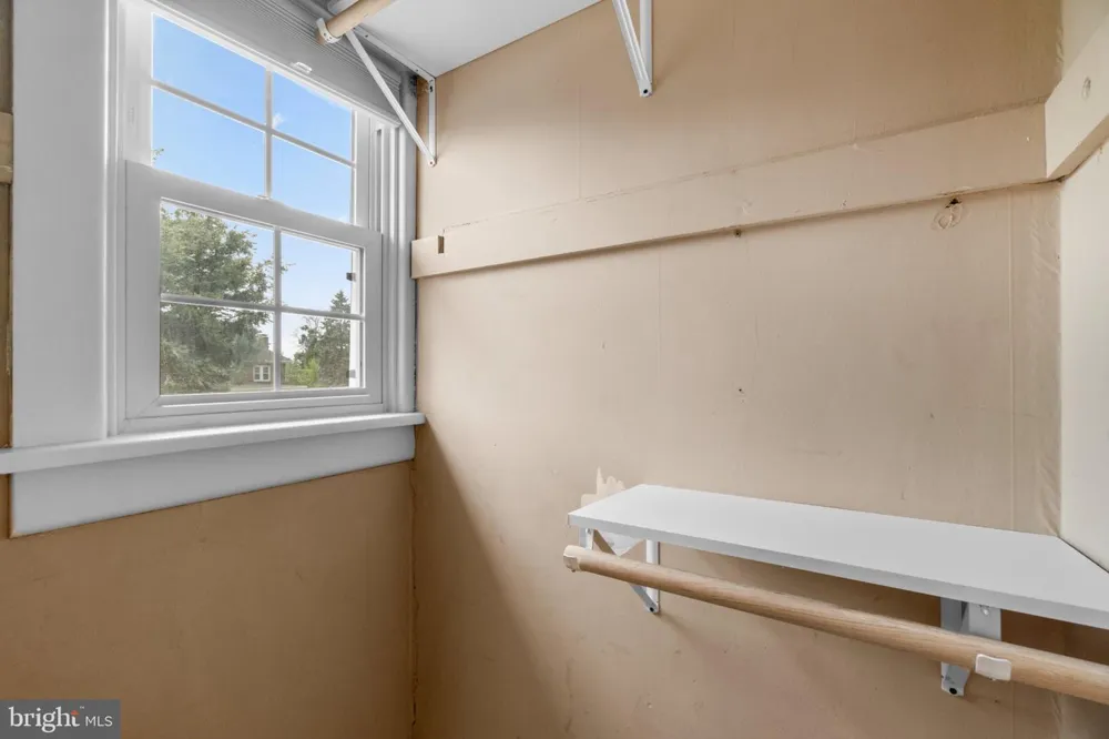 58 E IRVIN AVENUE Hagerstown, MD 21742