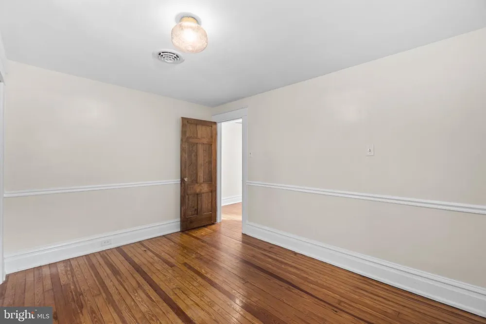 58 E IRVIN AVENUE Hagerstown, MD 21742