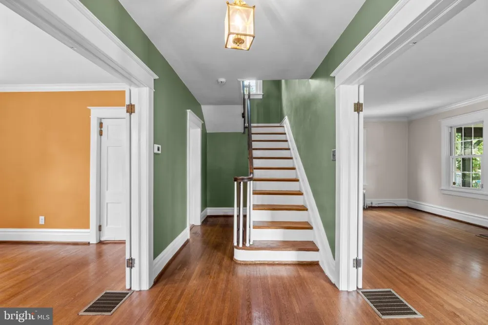 58 E IRVIN AVENUE Hagerstown, MD 21742