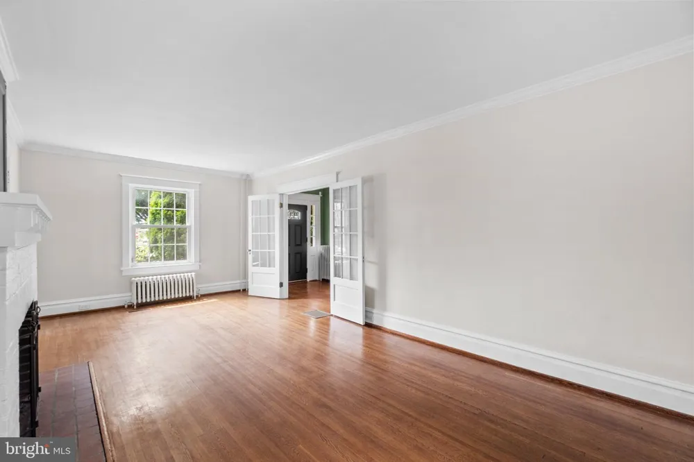 58 E IRVIN AVENUE Hagerstown, MD 21742