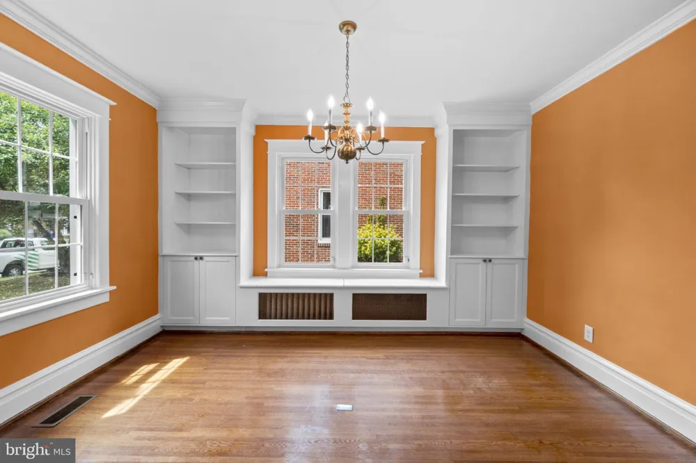58 E IRVIN AVENUE Hagerstown, MD 21742