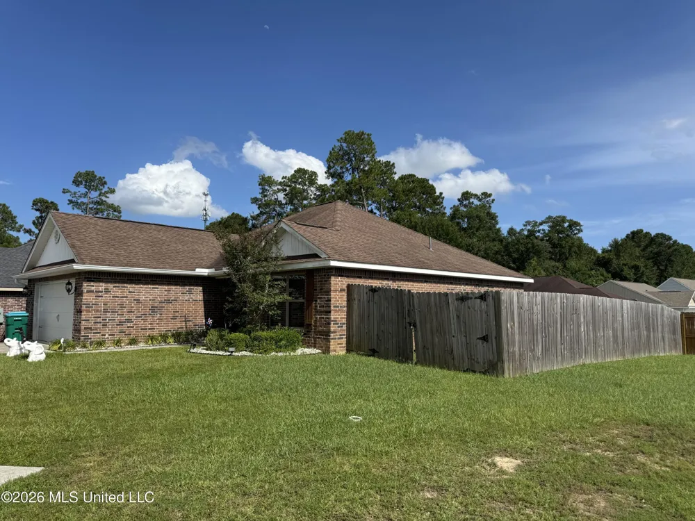 13742 Lawton Lane Gulfport, MS 39503
