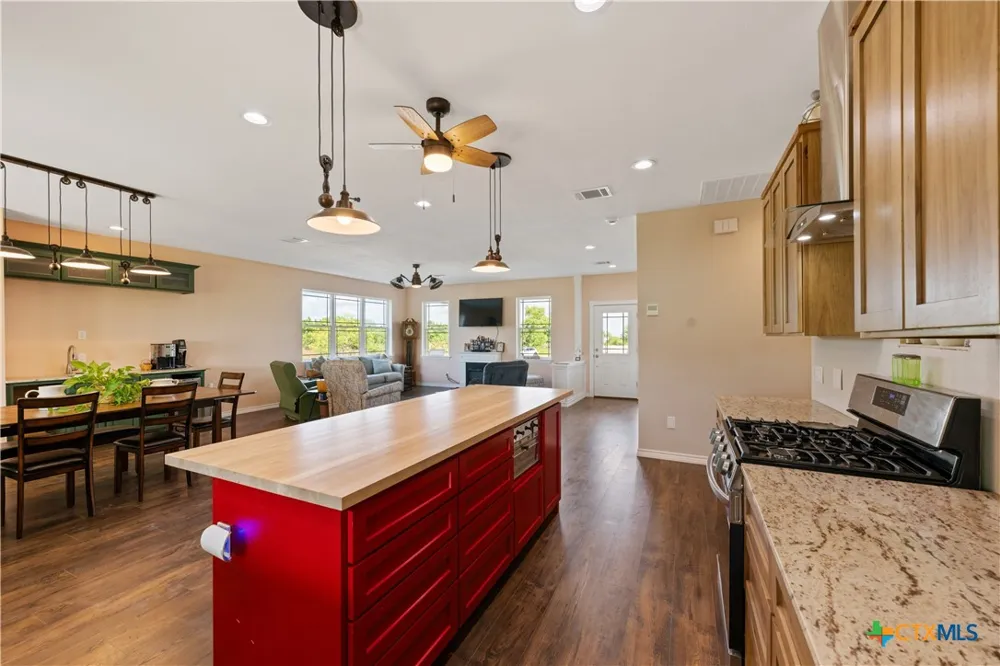 459 E Ridge Lane Kyle, TX 78640