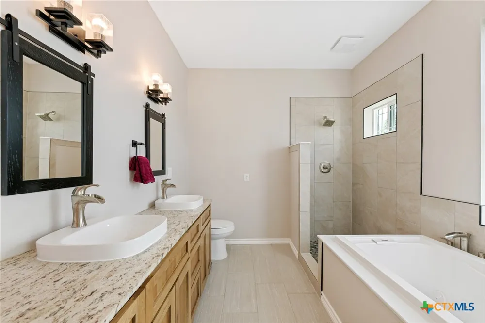 459 E Ridge Lane Kyle, TX 78640