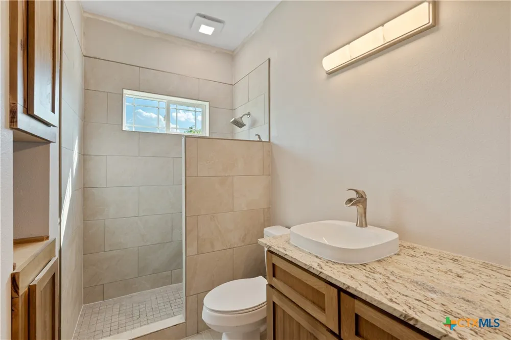 459 E Ridge Lane Kyle, TX 78640