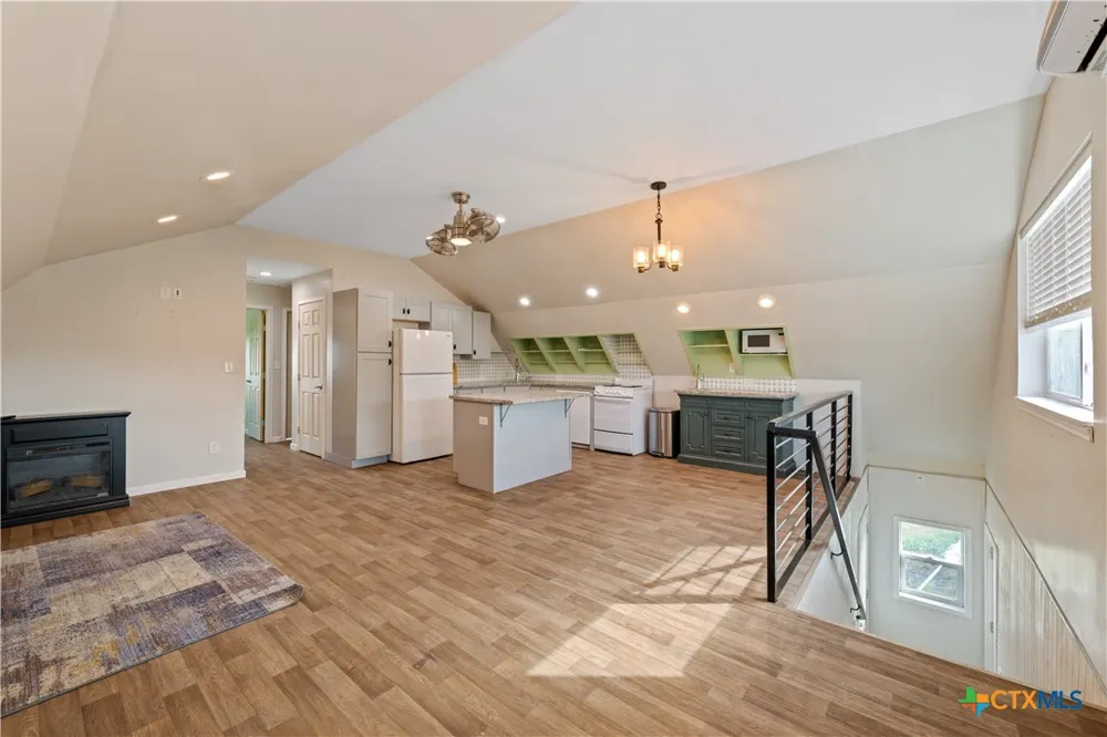 459 E Ridge Lane Kyle, TX 78640