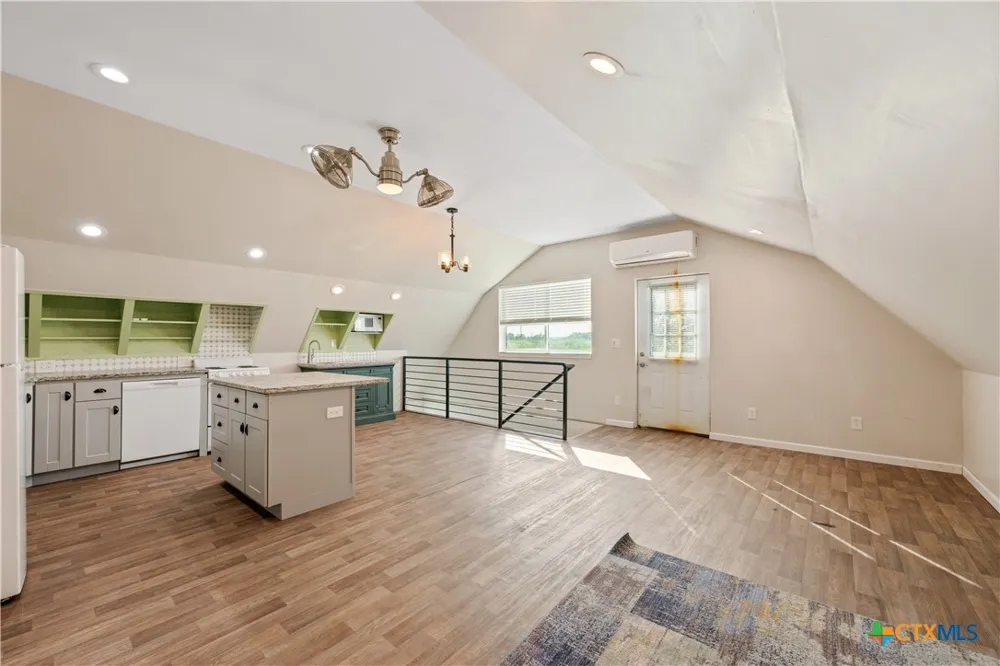 459 E Ridge Lane Kyle, TX 78640