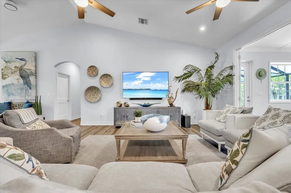 9277 BELDING DRIVE Sanibel, FL 33957