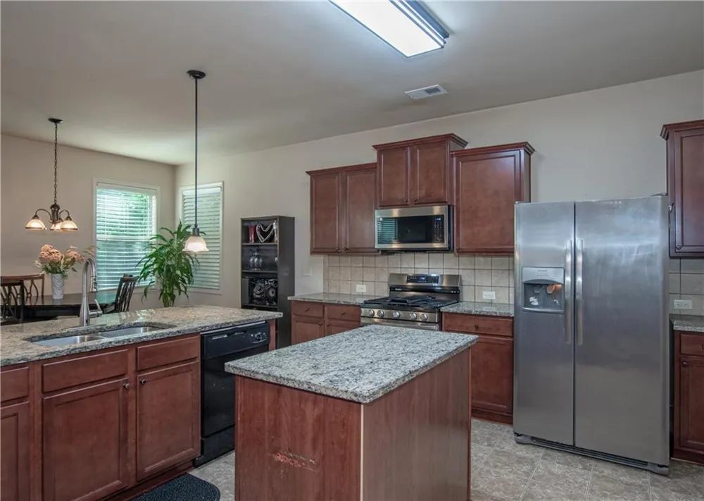 7728 Old Thyme Road Union City, GA 30291