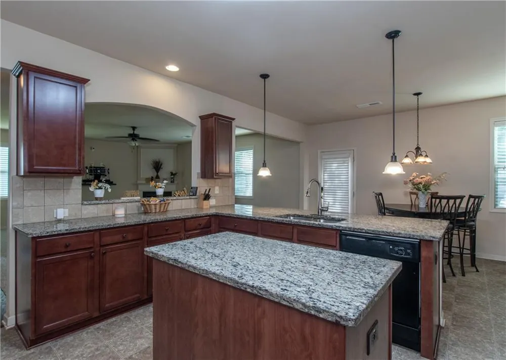 7728 Old Thyme Road Union City, GA 30291