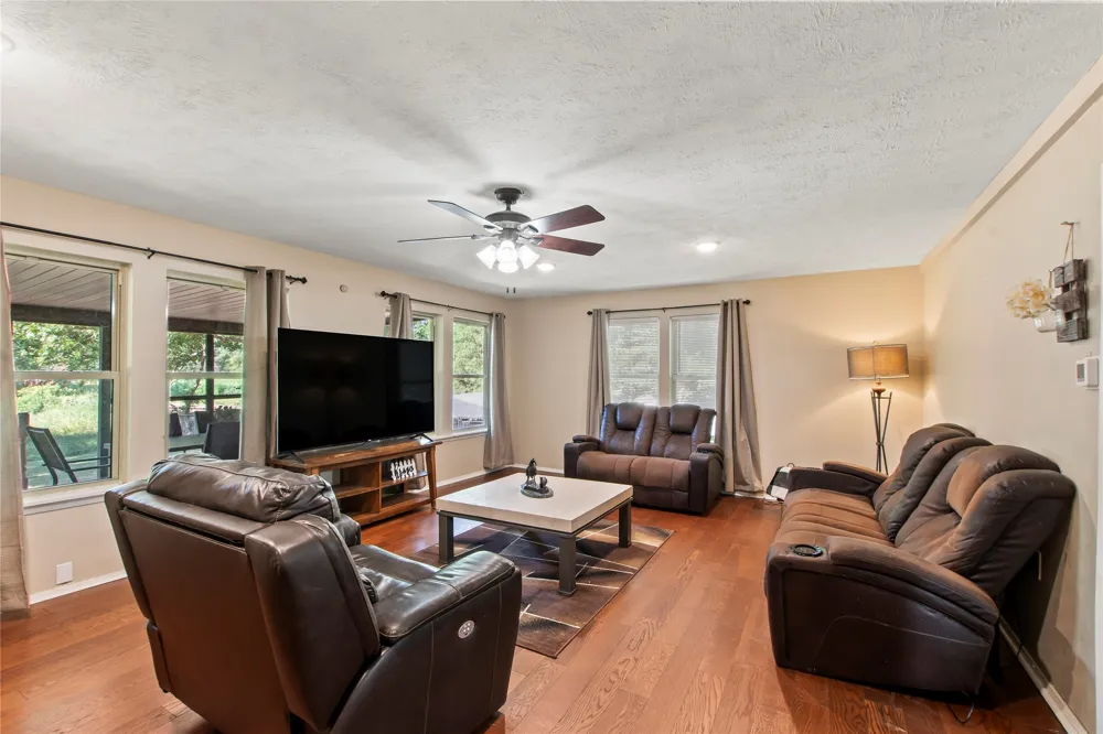 335 Running Brook Road Mabank, TX 75156