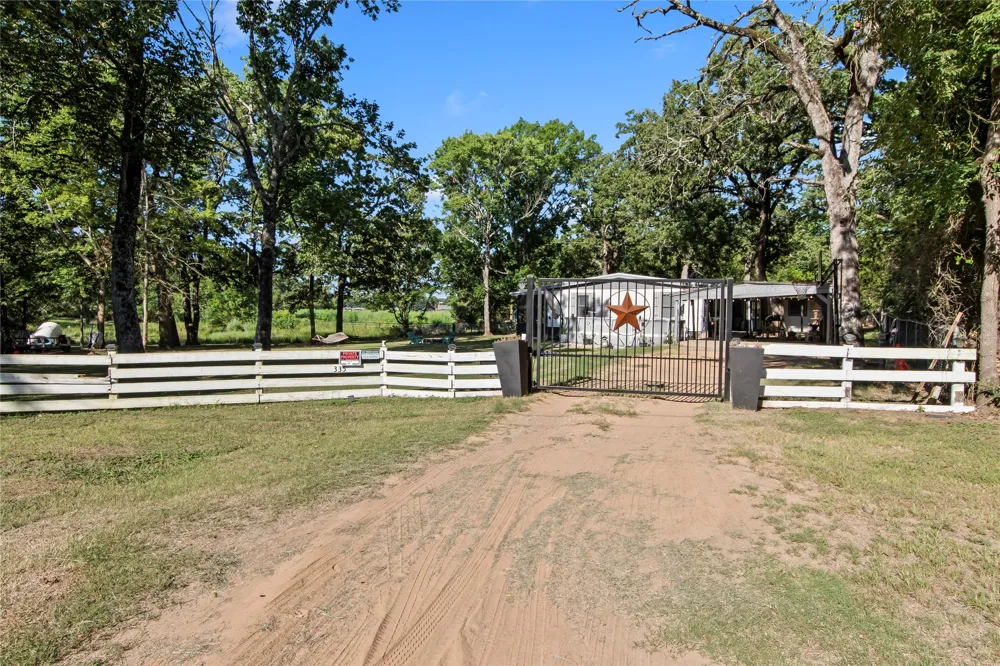 335 Running Brook Road Mabank, TX 75156