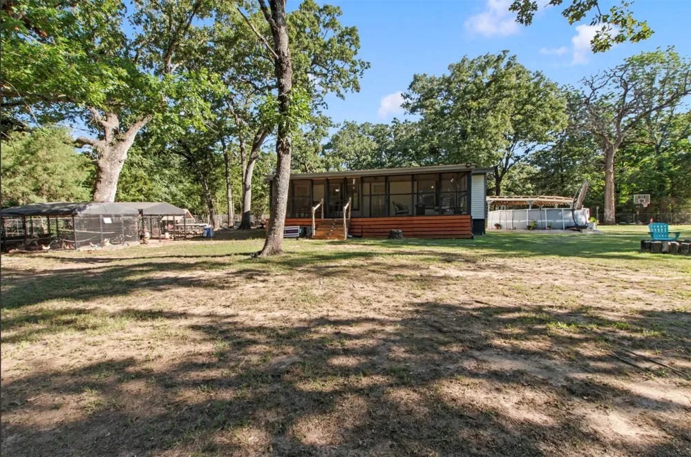 335 Running Brook Road Mabank, TX 75156