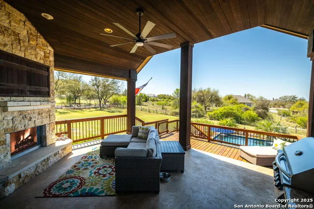 1471 DECANTER DR New Braunfels, TX 78132