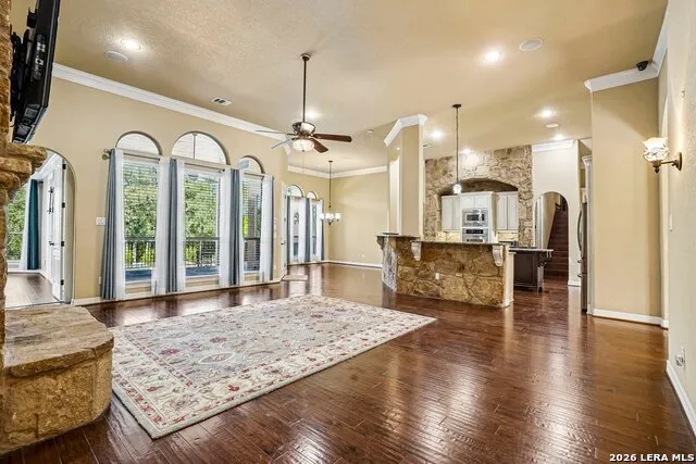 21411 Liguria Dr Garden Ridge, TX 78266