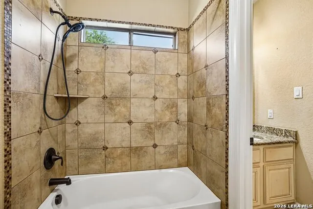 21411 Liguria Dr Garden Ridge, TX 78266