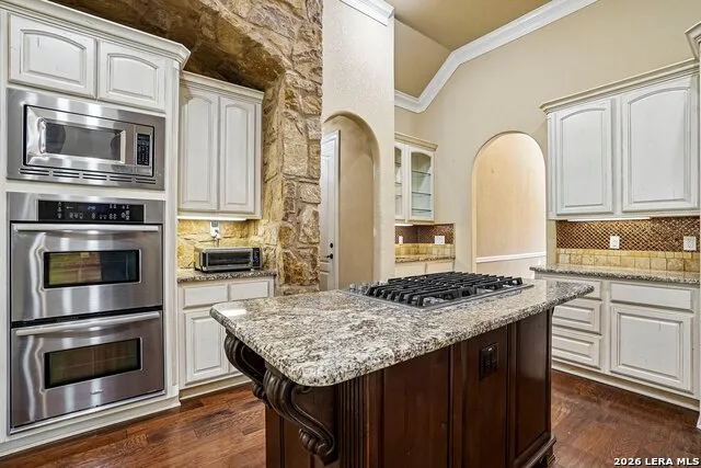 21411 Liguria Dr Garden Ridge, TX 78266