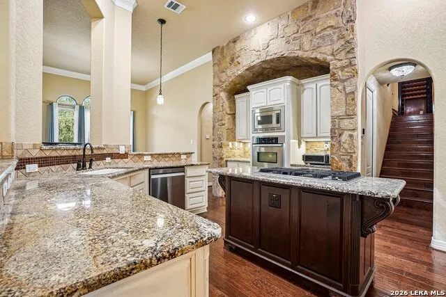 21411 Liguria Dr Garden Ridge, TX 78266