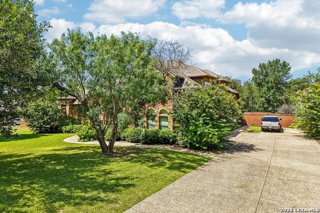 21411 Liguria Dr Garden Ridge, TX 78266