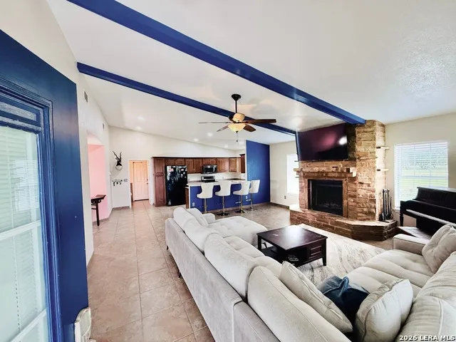 928 County Road 154 Pleasanton, TX 78064