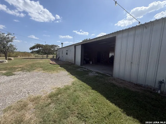 928 County Road 154 Pleasanton, TX 78064