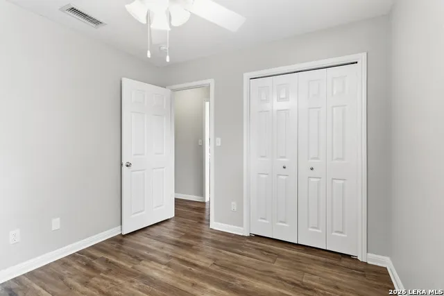 521 WOODLAKE DR McQueeney, TX 78123
