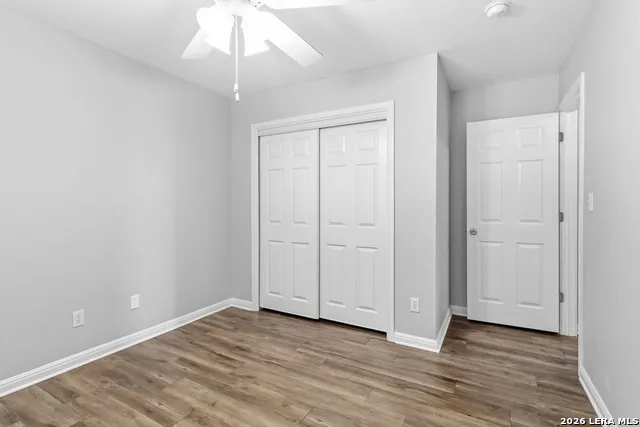 521 WOODLAKE DR McQueeney, TX 78123
