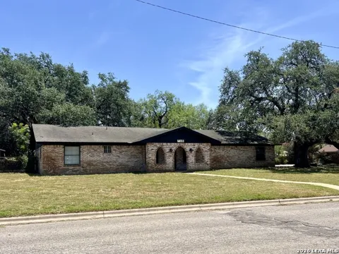 215 Lantana Ln