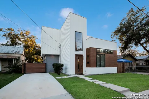 320 SAINT FRANCIS AVE