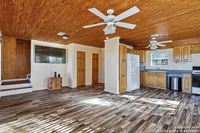 622 Pebble Beach Lakehills, TX 78063