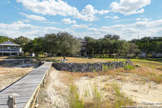 622 Pebble Beach Lakehills, TX 78063