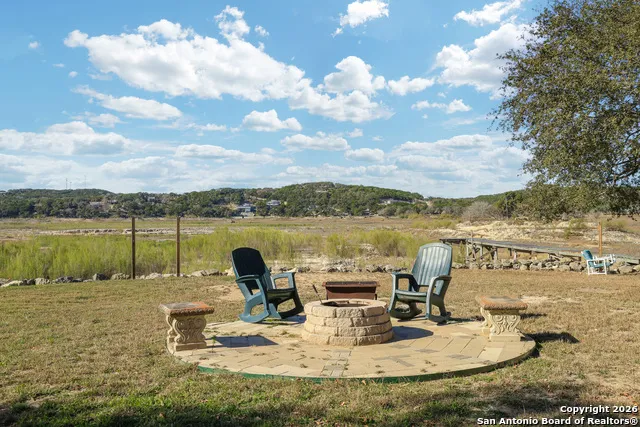 622 Pebble Beach Lakehills, TX 78063