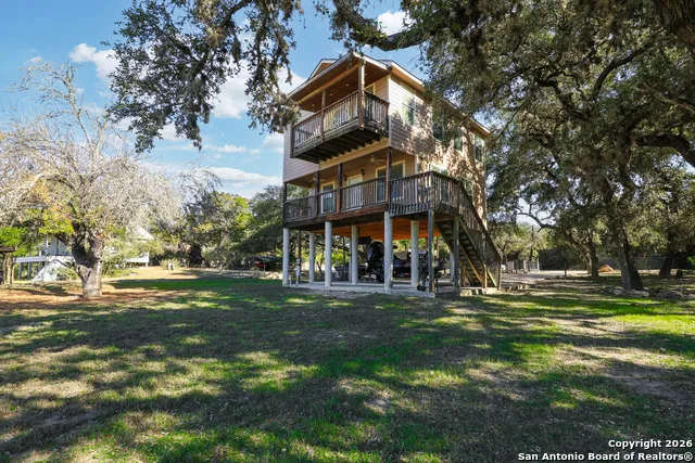 622 Pebble Beach Lakehills, TX 78063